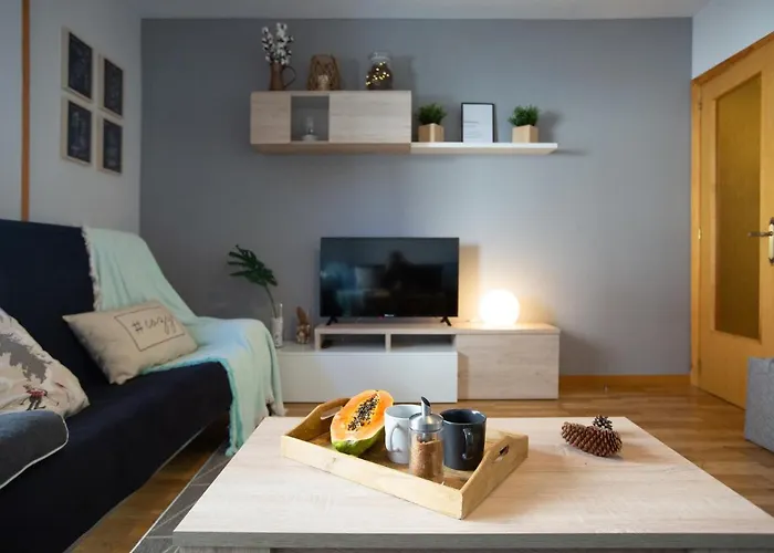 Gorgol Confort Y Funcionalidad Con Balcon - By Pirineos 360