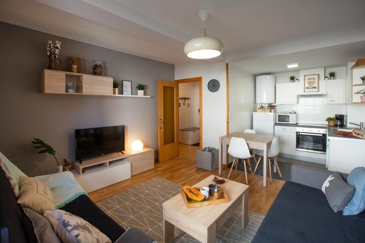 Apartment Gorgol Confort Y Funcionalidad Con Balcon - By Pirineos 360