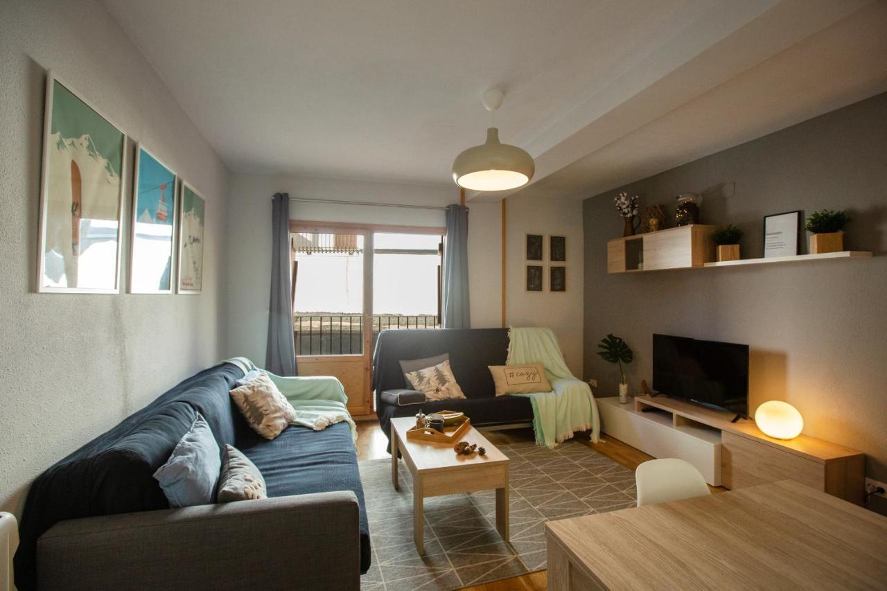 Gorgol Confort Y Funcionalidad Con Balcon - By Pirineos 360 Apartment *